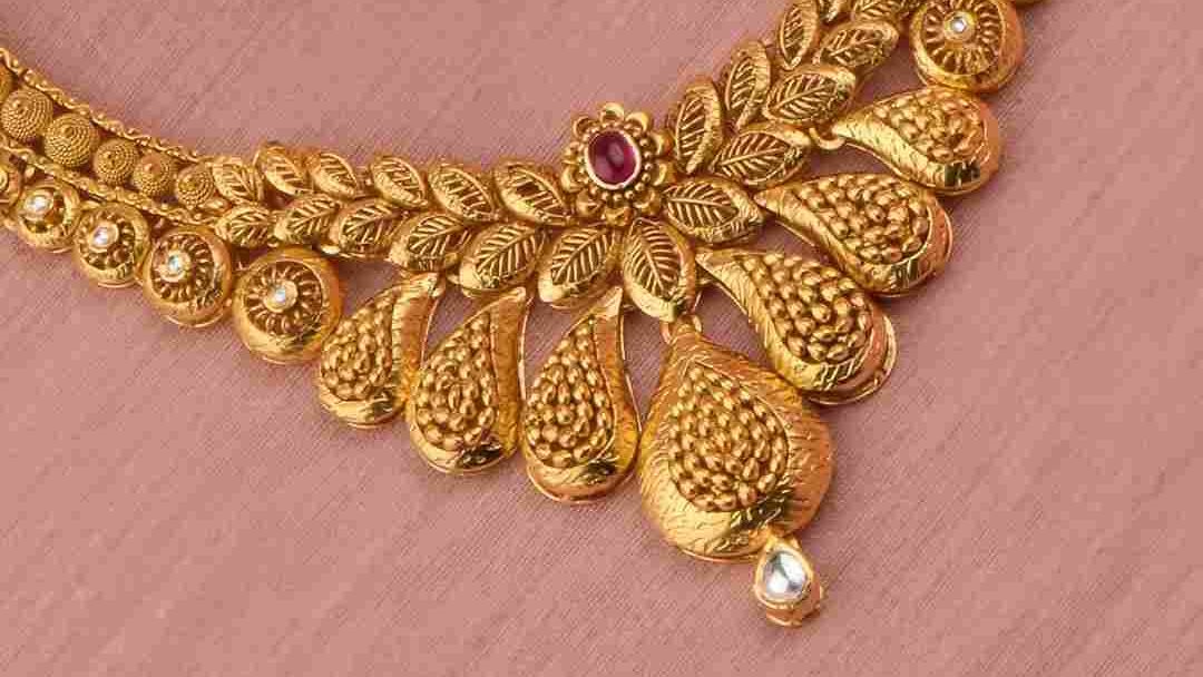 Wedding Gold Necklace Design : गेरू पोलिश नेकलेस 
