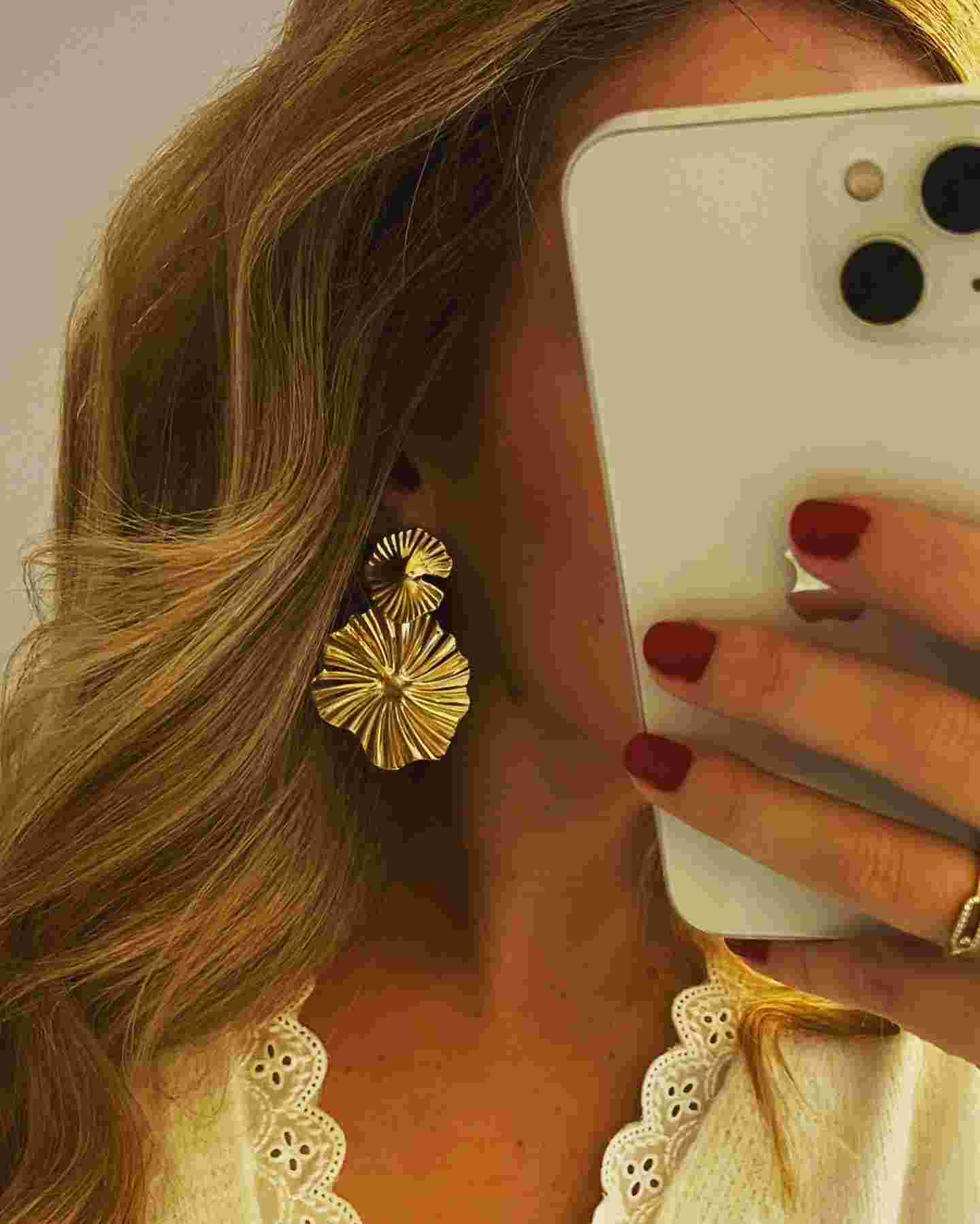 4 gram gold earrings